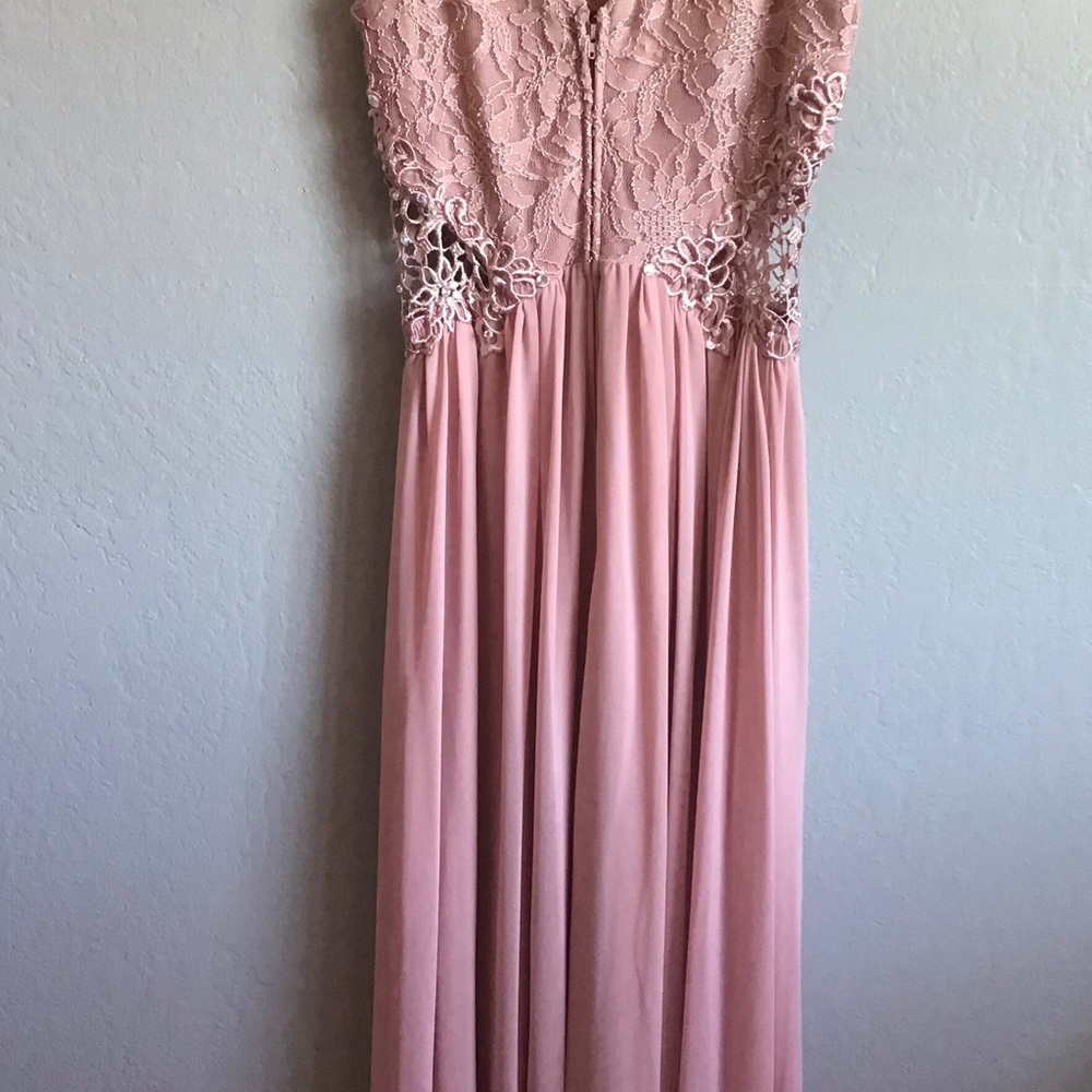 Juniors' Embellished Illusion Tulip Gown - Picture 5 of 7